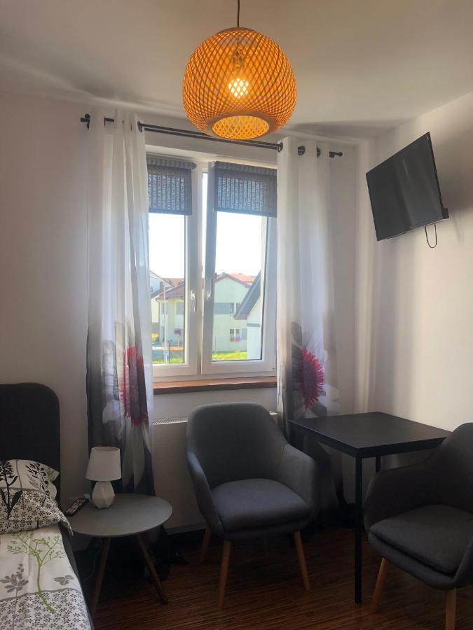 Pokoje Goscinne U Znajomej Ujście-Darłowskie Exterior foto