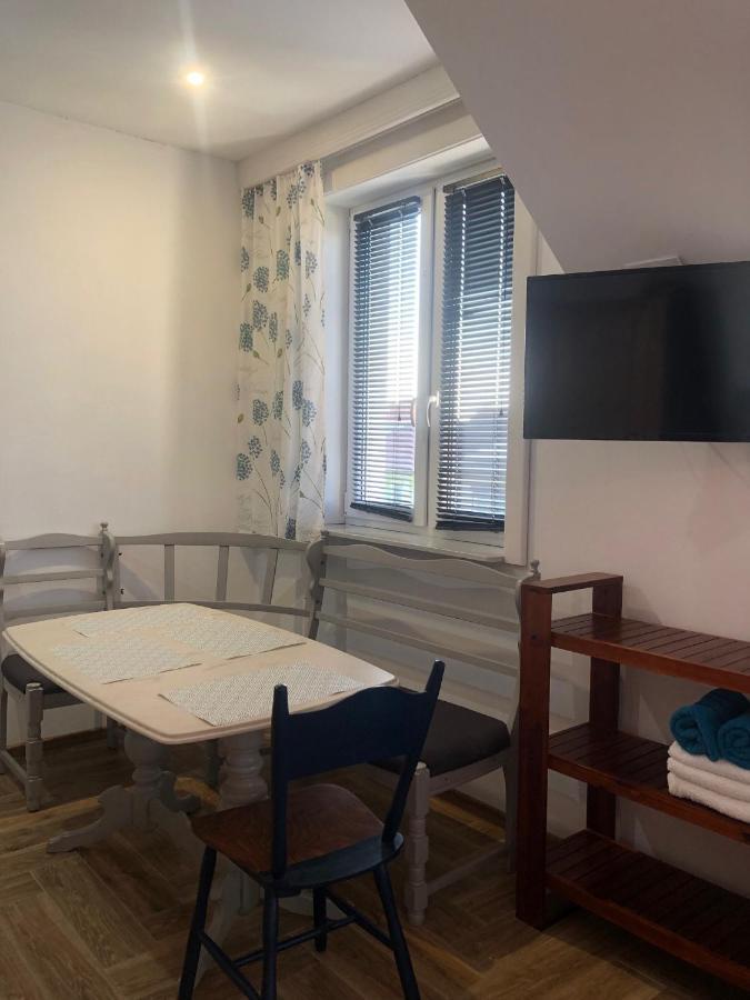 Pokoje Goscinne U Znajomej Ujście-Darłowskie Exterior foto